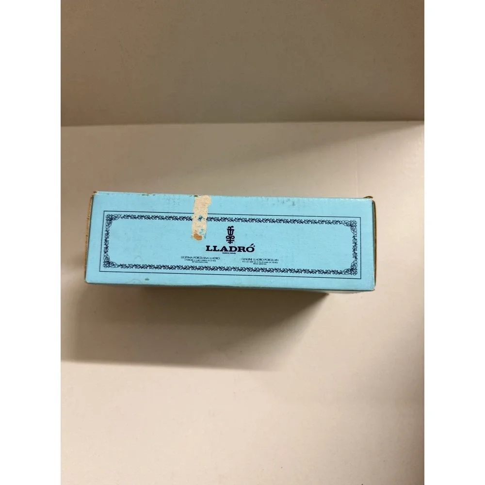 NEW Original LLADRO No. #5.657 Mini Sangrada Familia Nativity Figurines w/ Box